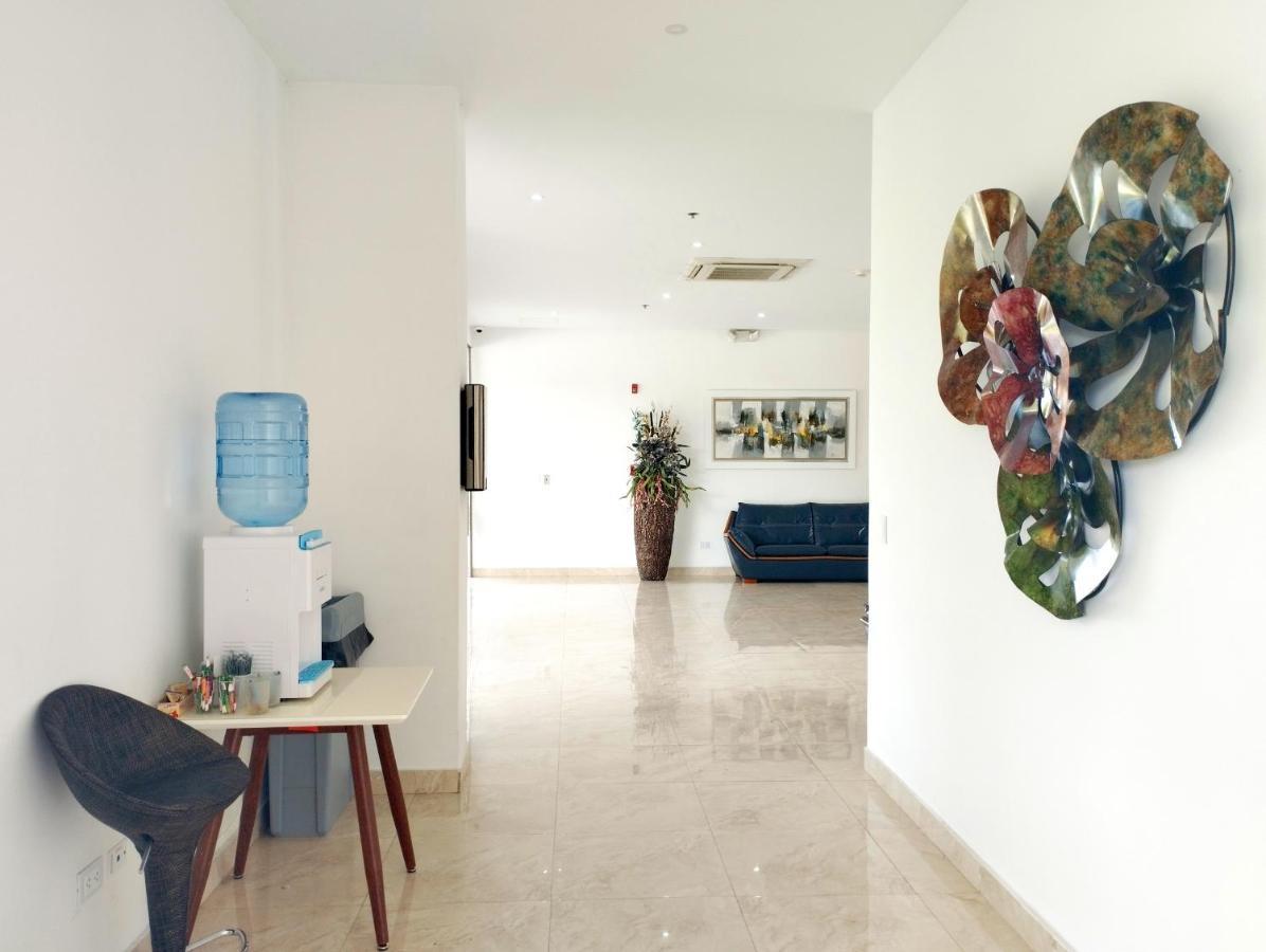 Hotel Royal Elim Internacional Cali Exterior foto The interior of the clinic