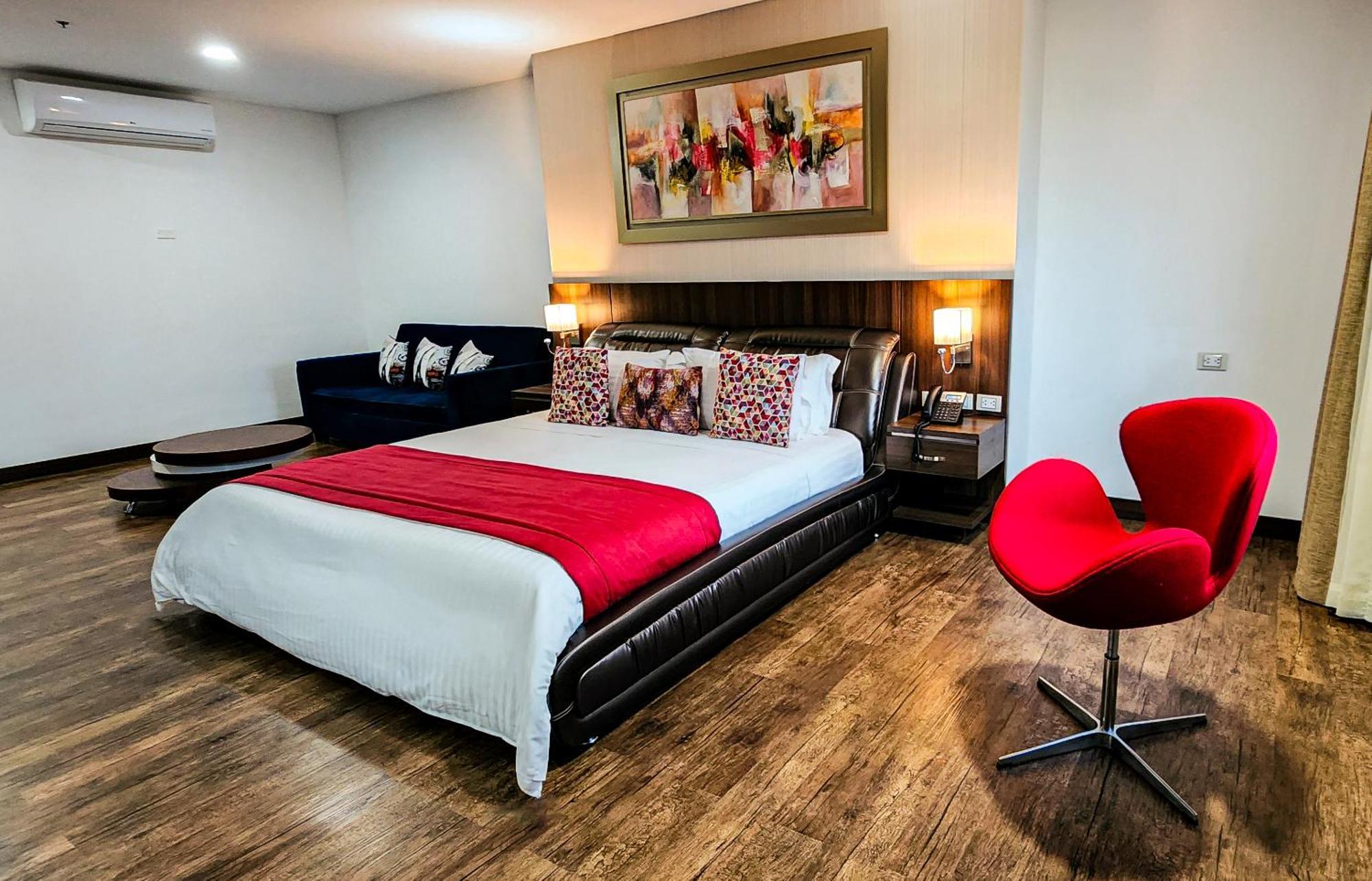 Hotel Royal Elim Internacional Cali Exterior foto A bedroom at the hotel